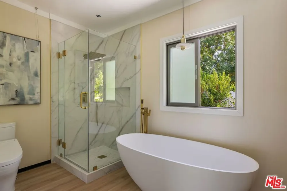 18057 Medley Drive Los Angeles, CA 91316