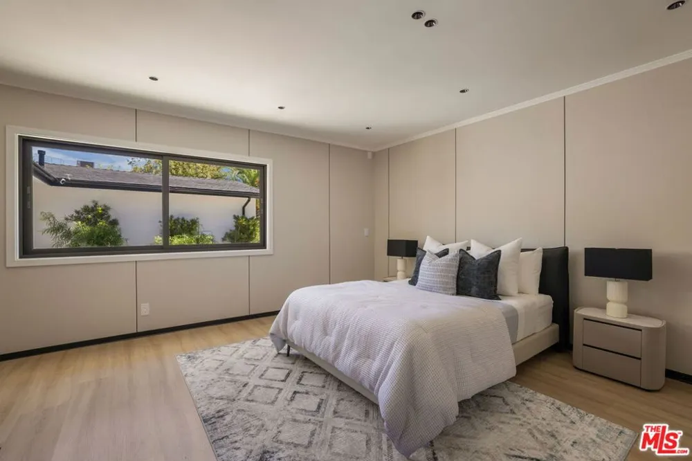 18057 Medley Drive Los Angeles, CA 91316