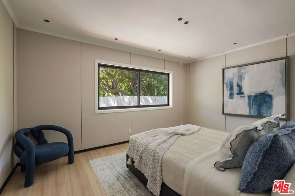 18057 Medley Drive Los Angeles, CA 91316