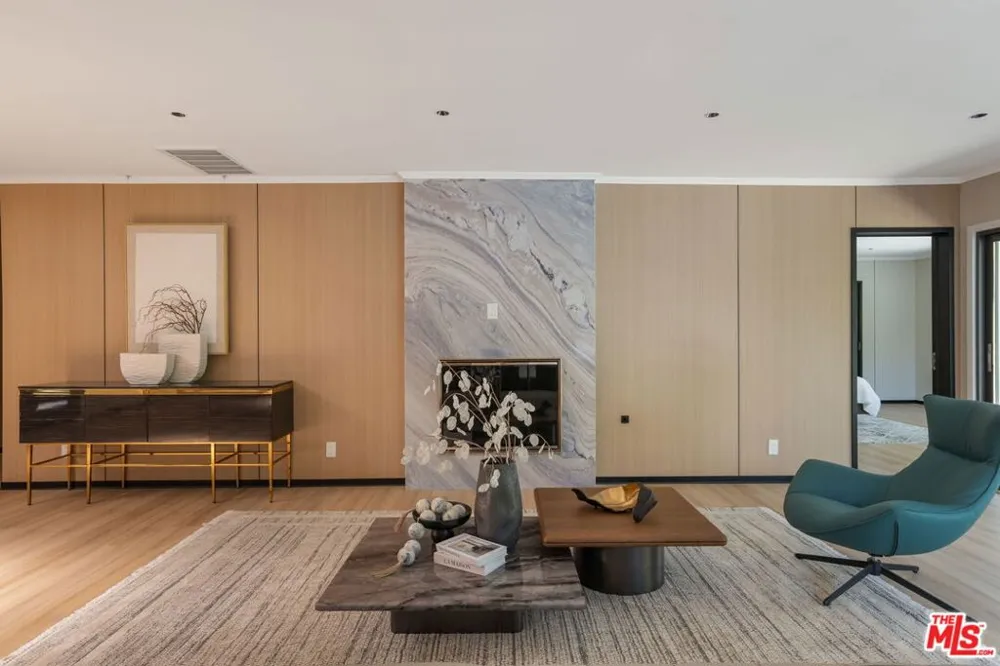 18057 Medley Drive Los Angeles, CA 91316
