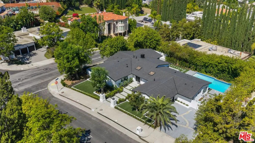 18057 Medley Drive Los Angeles, CA 91316
