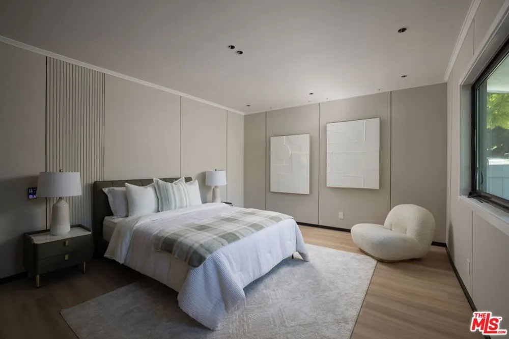 18057 Medley Drive Los Angeles, CA 91316