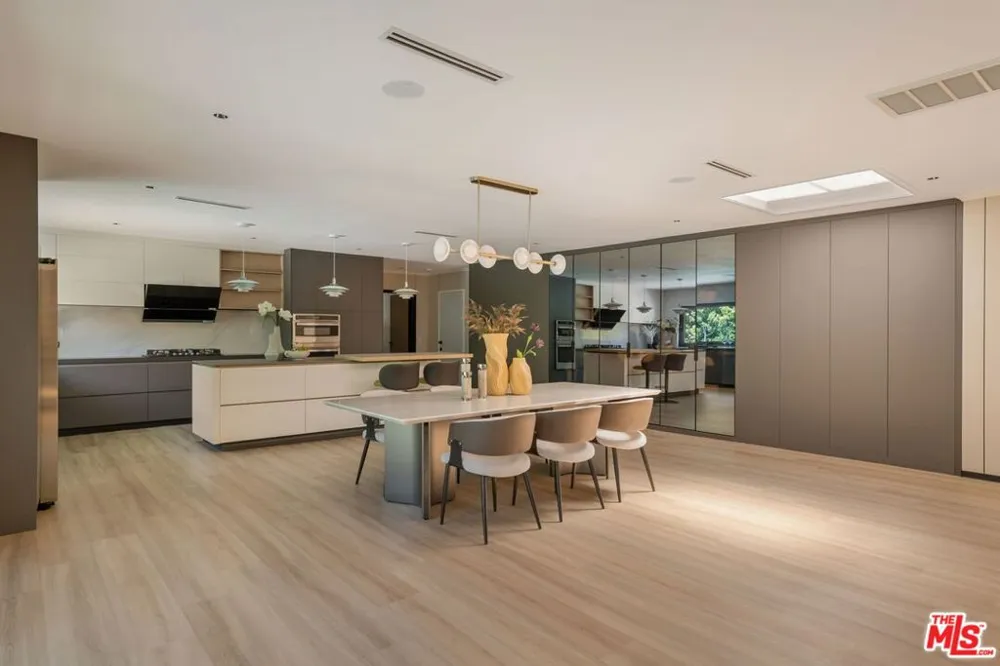 18057 Medley Drive Los Angeles, CA 91316