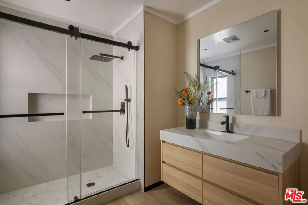 18057 Medley Drive Los Angeles, CA 91316