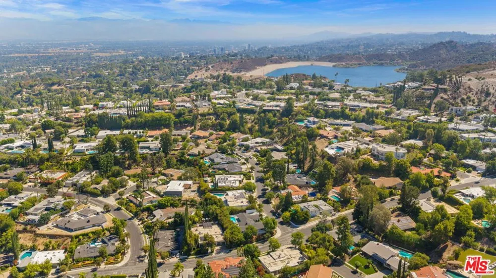 18057 Medley Drive Los Angeles, CA 91316