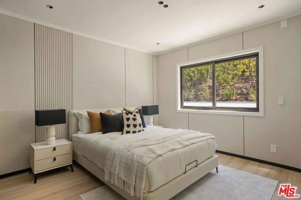 18057 Medley Drive Los Angeles, CA 91316