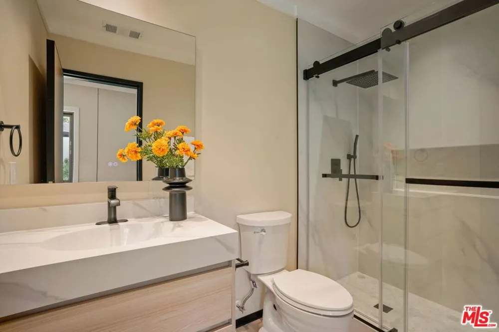 18057 Medley Drive Los Angeles, CA 91316