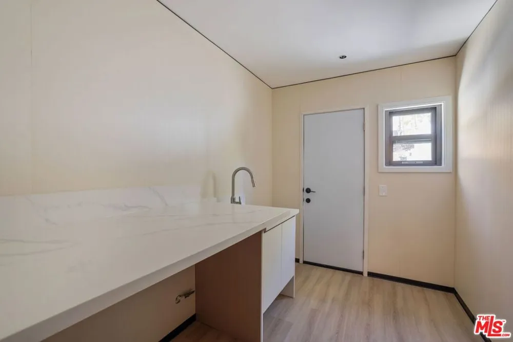 18057 Medley Drive Los Angeles, CA 91316
