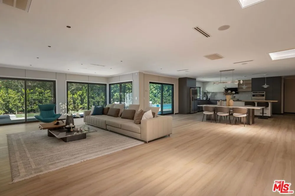18057 Medley Drive Los Angeles, CA 91316
