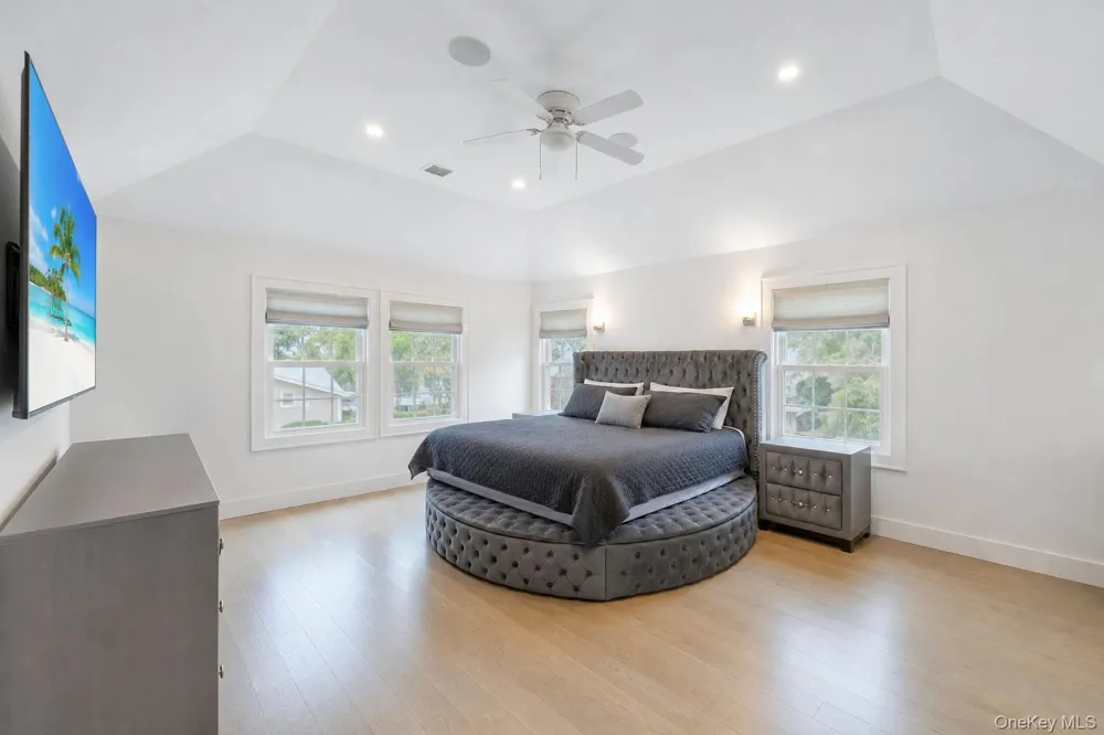 15 Dillon Drive Dix Hills, NY 11746