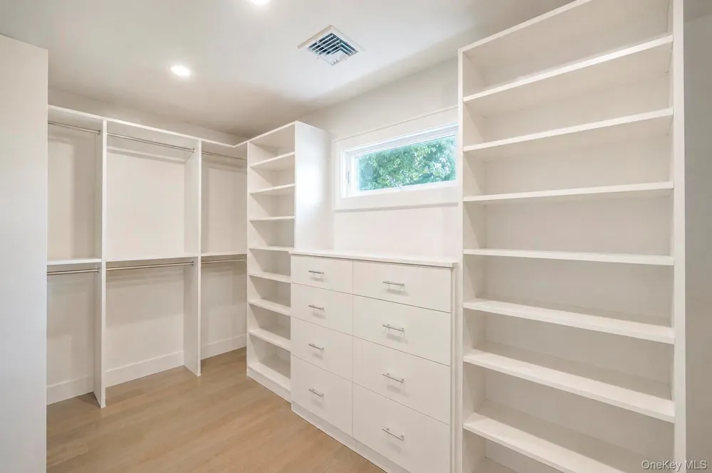 15 Dillon Drive Dix Hills, NY 11746