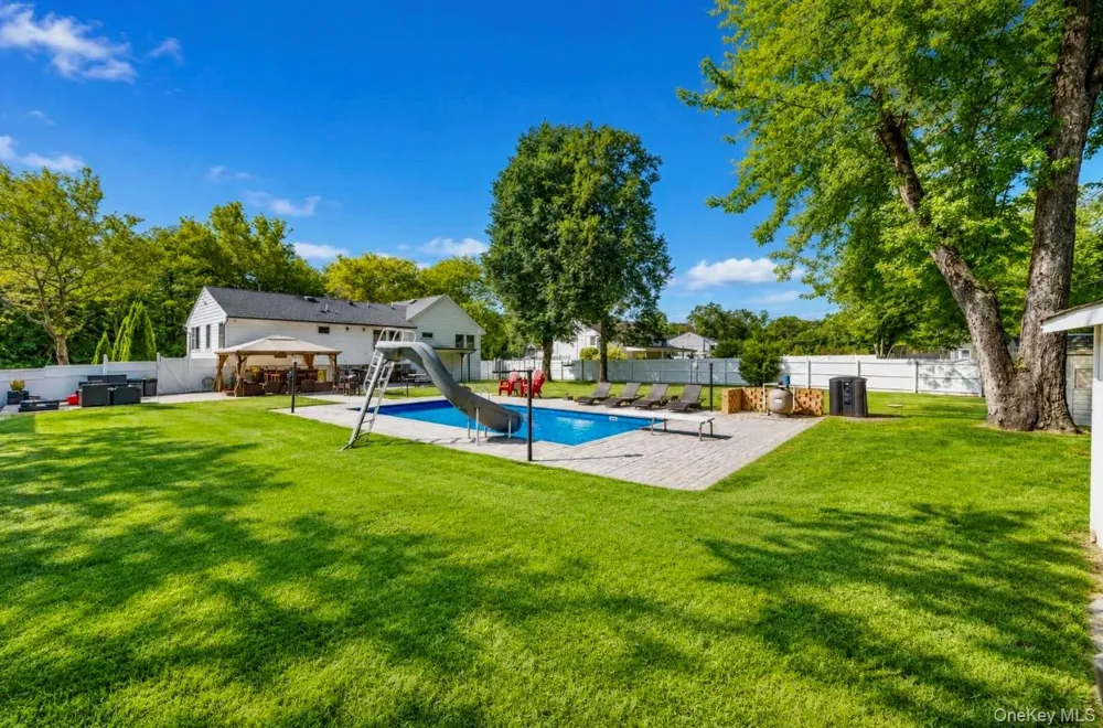 15 Dillon Drive Dix Hills, NY 11746
