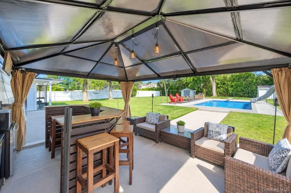 15 Dillon Drive Dix Hills, NY 11746