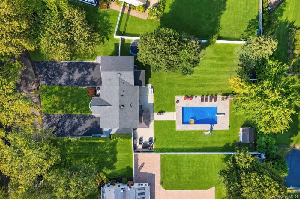 15 Dillon Drive Dix Hills, NY 11746
