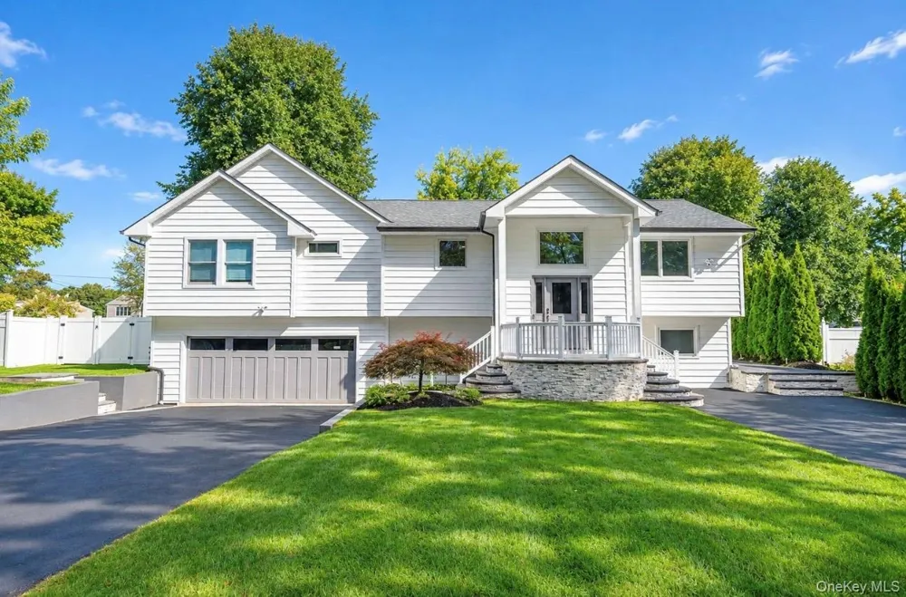15 Dillon Drive Dix Hills, NY 11746