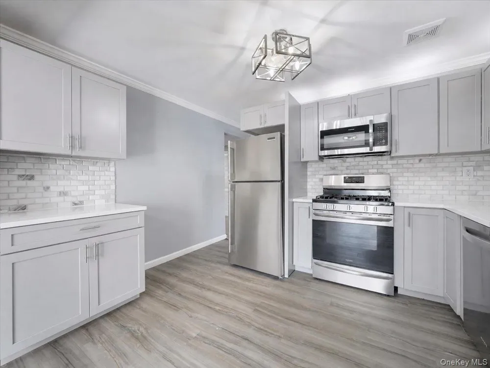 202 Country Club Lane Pomona, NY 10970