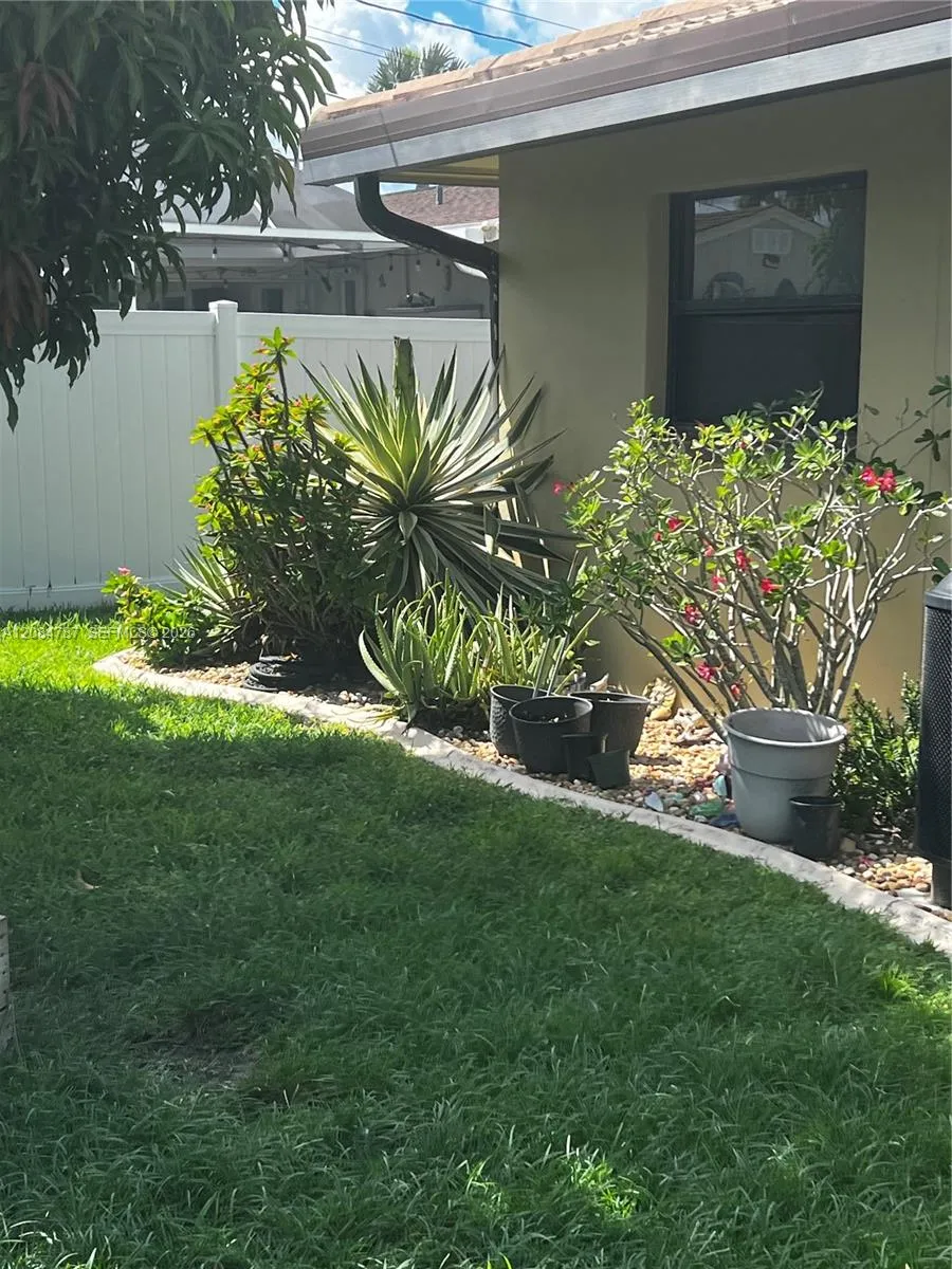 522 SE 34 TERRACE Cape Coral, FL 33904