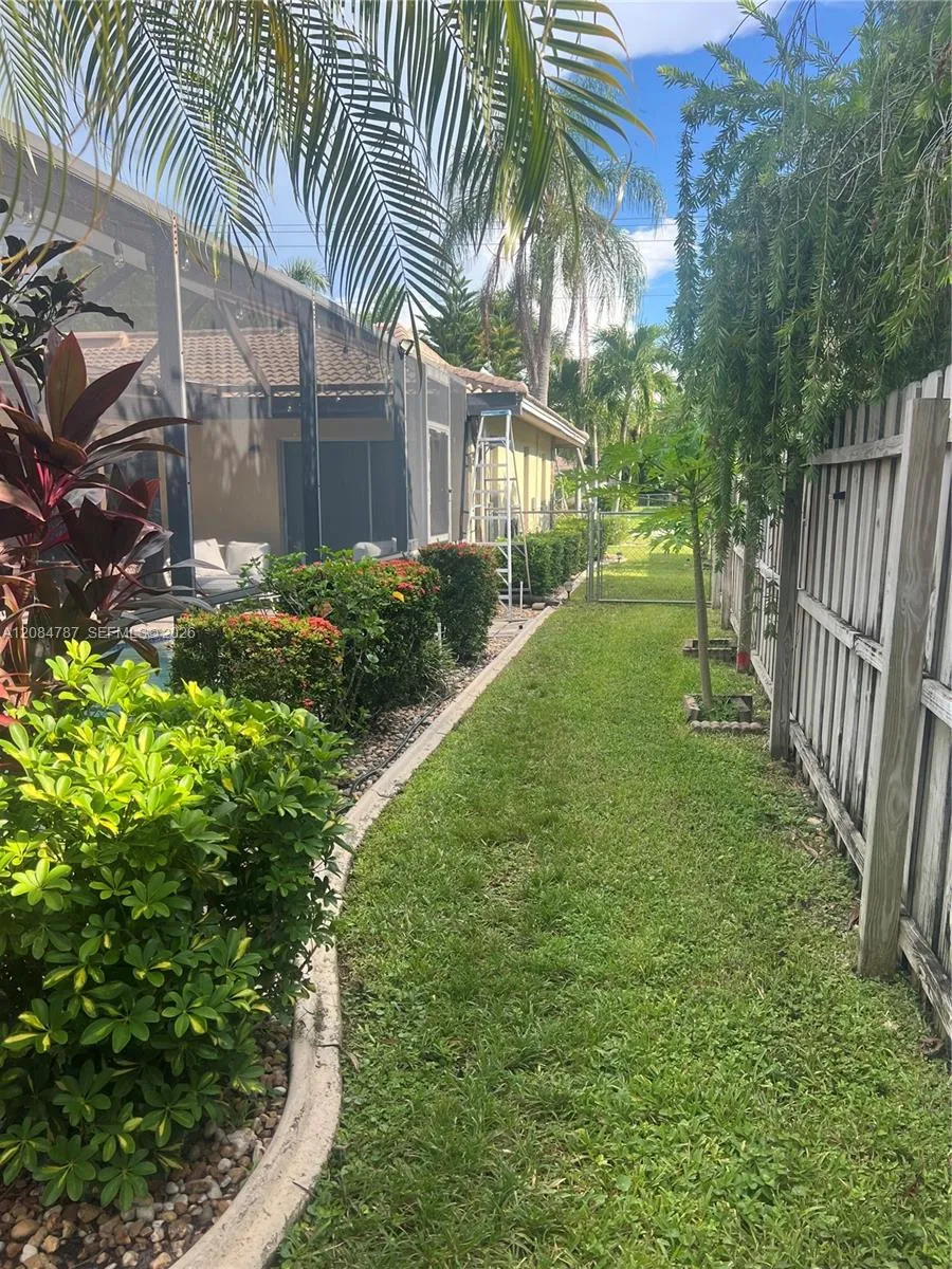 522 SE 34 TERRACE Cape Coral, FL 33904