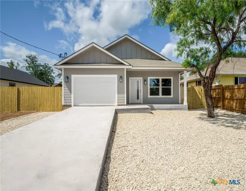 147 W Pine
