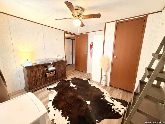 721 Oak Dr Bandera, TX 78003