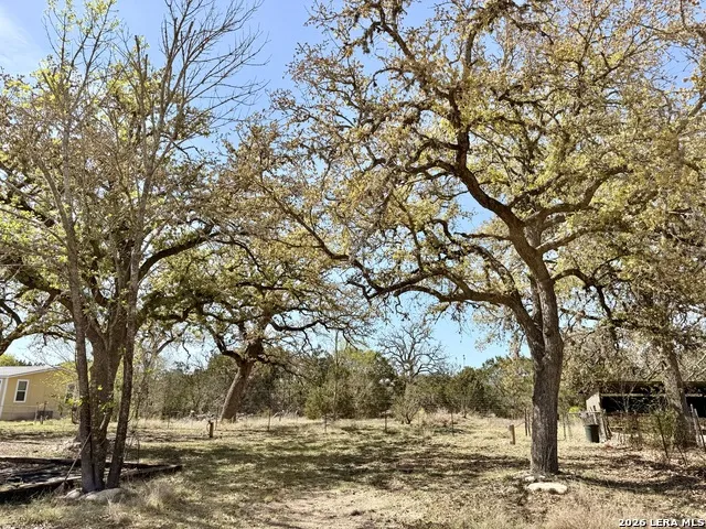 721 Oak Dr Bandera, TX 78003