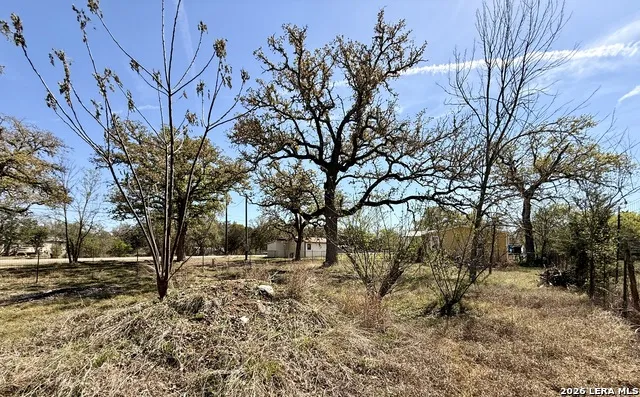 721 Oak Dr Bandera, TX 78003