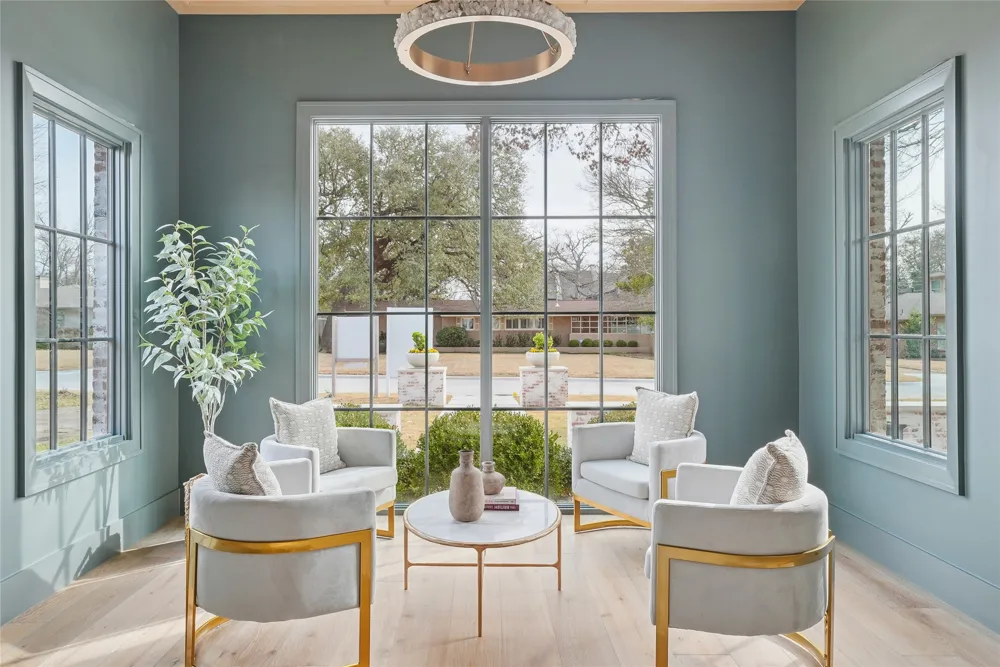 5945 Royal Crest Drive Dallas, TX 75230