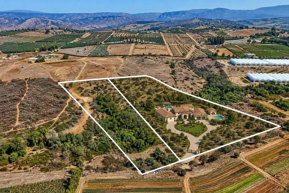 7729 Mount Ara Bonsall, CA 92003