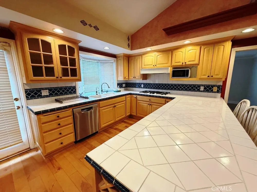 308 Somerset Placentia, CA 92870