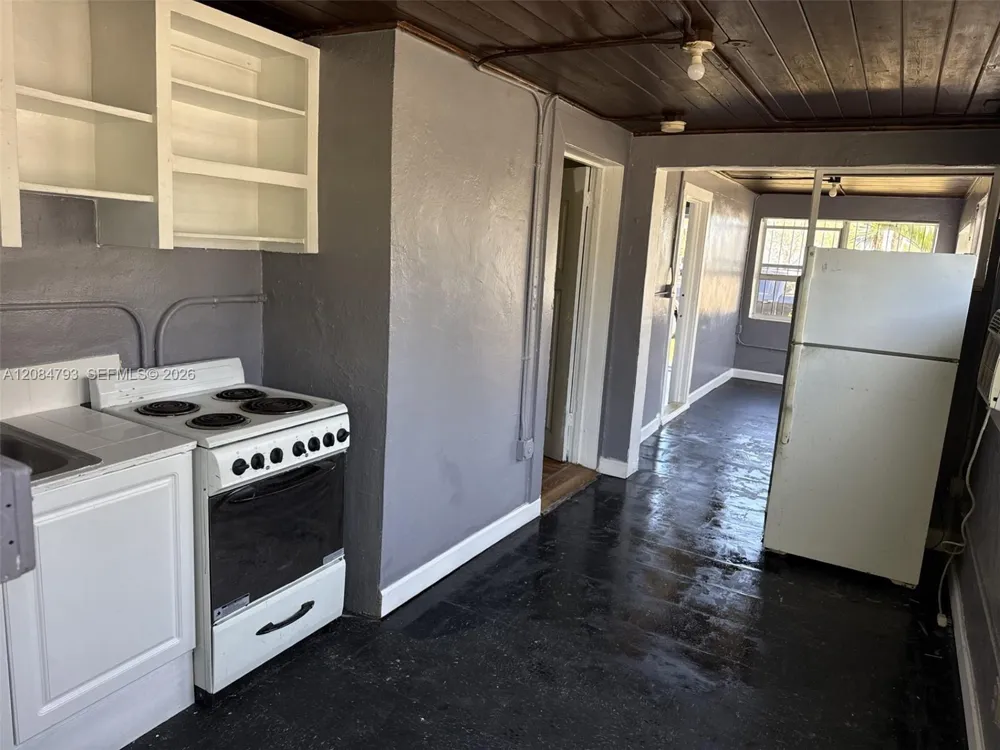 922 Old Dixie Hwy #1 Homestead, FL 33030