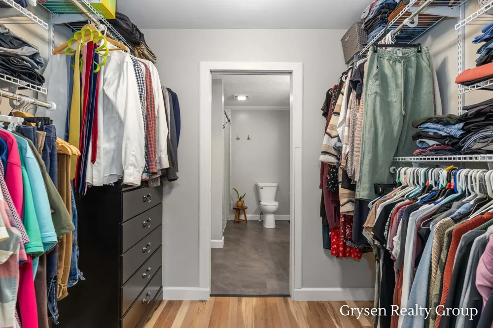 2034 Acton Road NW Grand Rapids, MI 49504