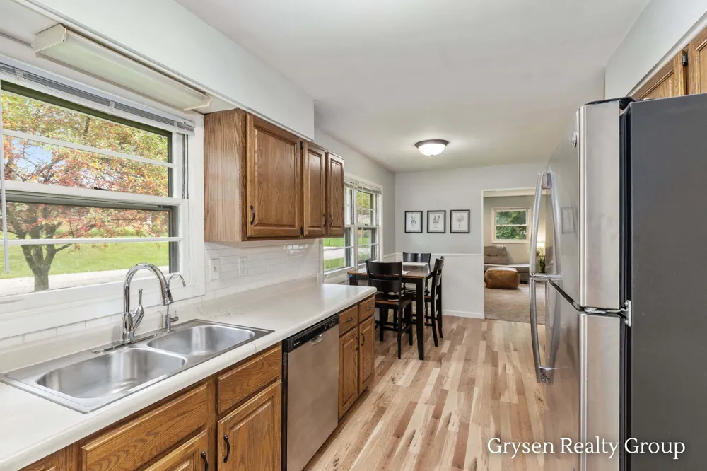 2034 Acton Road NW Grand Rapids, MI 49504