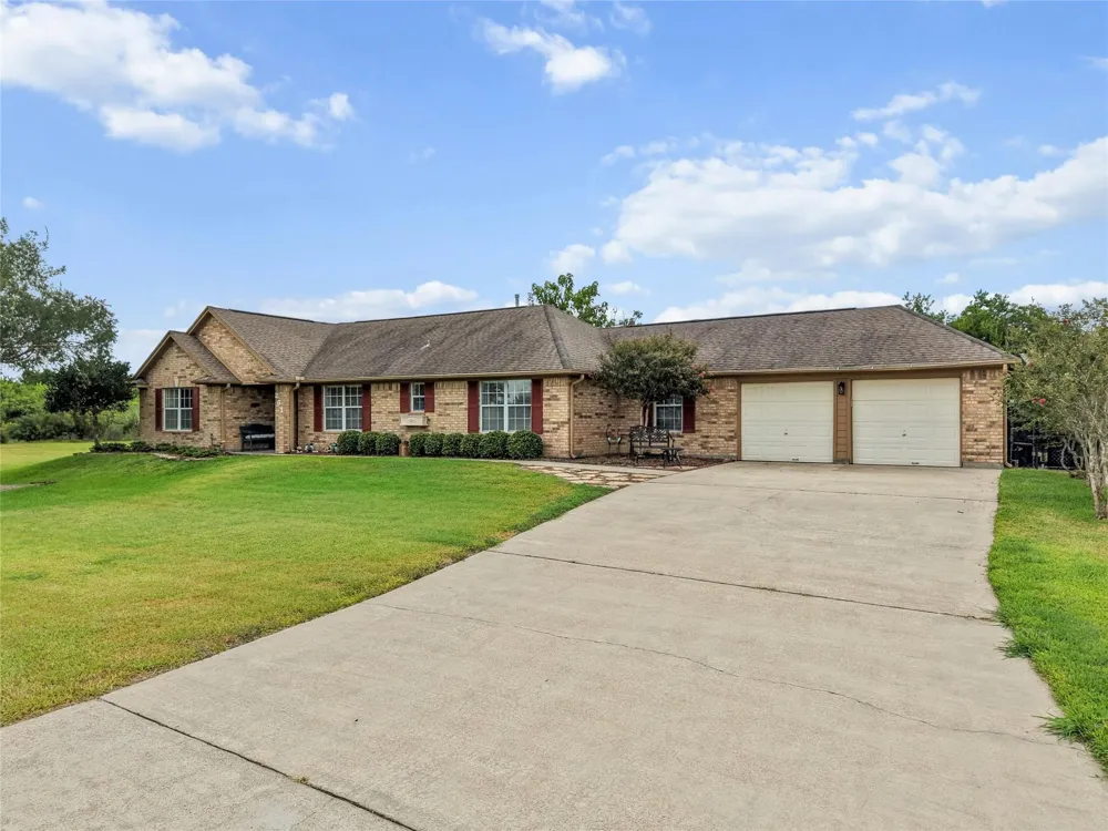 261 26th Street San Leon, TX 77539