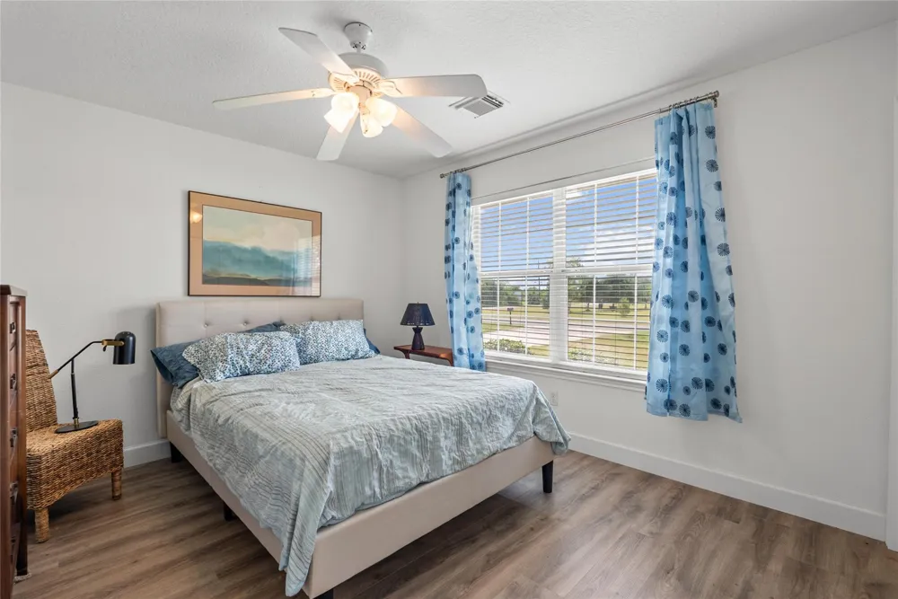 261 26th Street San Leon, TX 77539