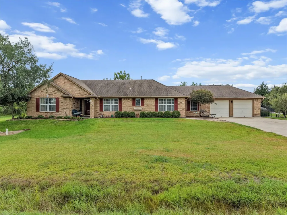261 26th Street San Leon, TX 77539