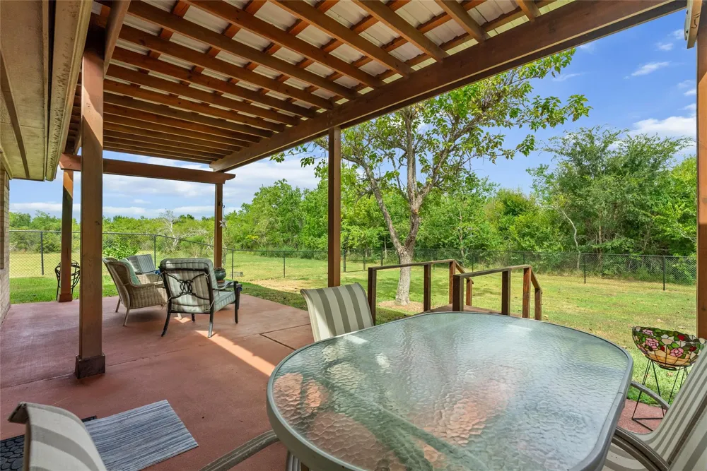 261 26th Street San Leon, TX 77539