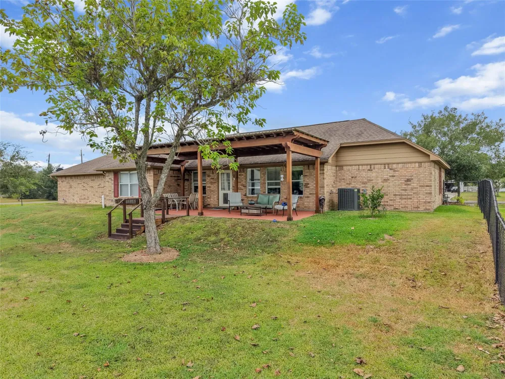 261 26th Street San Leon, TX 77539