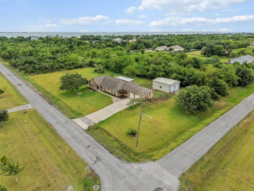 261 26th Street San Leon, TX 77539
