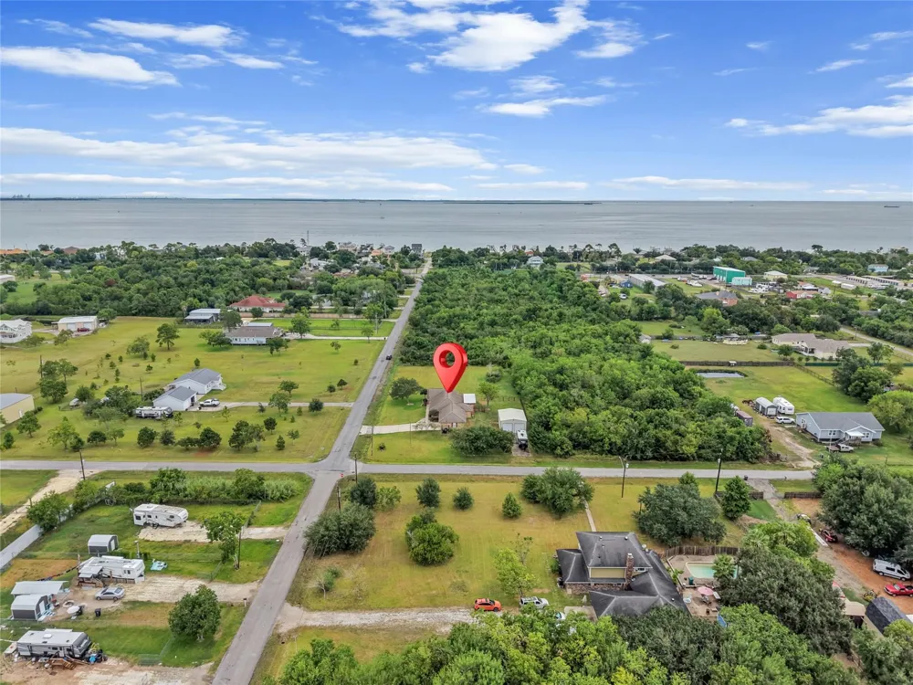 261 26th Street San Leon, TX 77539