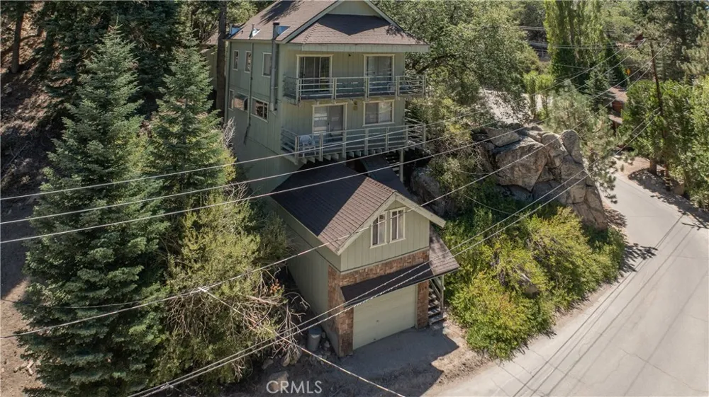 709 Ridge Green Valley Lake, CA 92341
