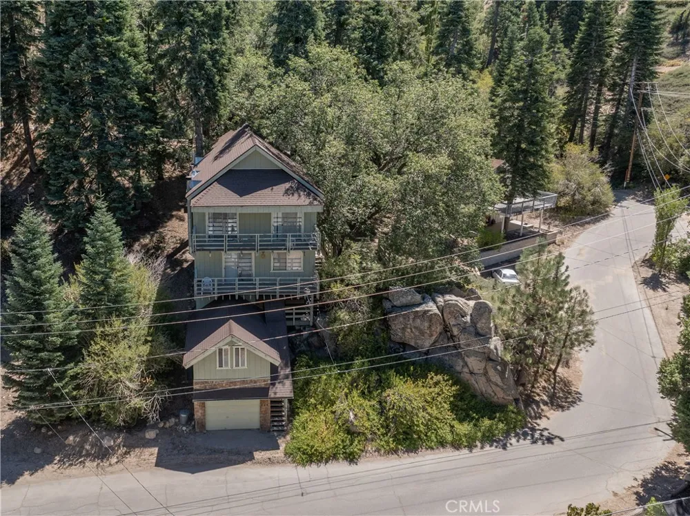 709 Ridge Green Valley Lake, CA 92341