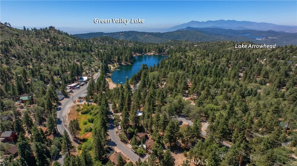 709 Ridge Green Valley Lake, CA 92341