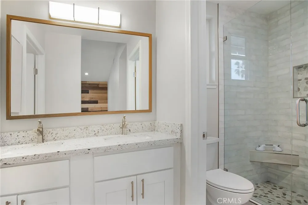 23711 Via Navarra Mission Viejo, CA 92691