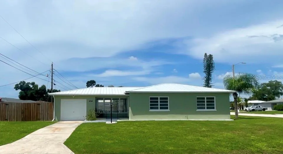 4675 ORLANDO CIRCLE Bradenton, FL 34207