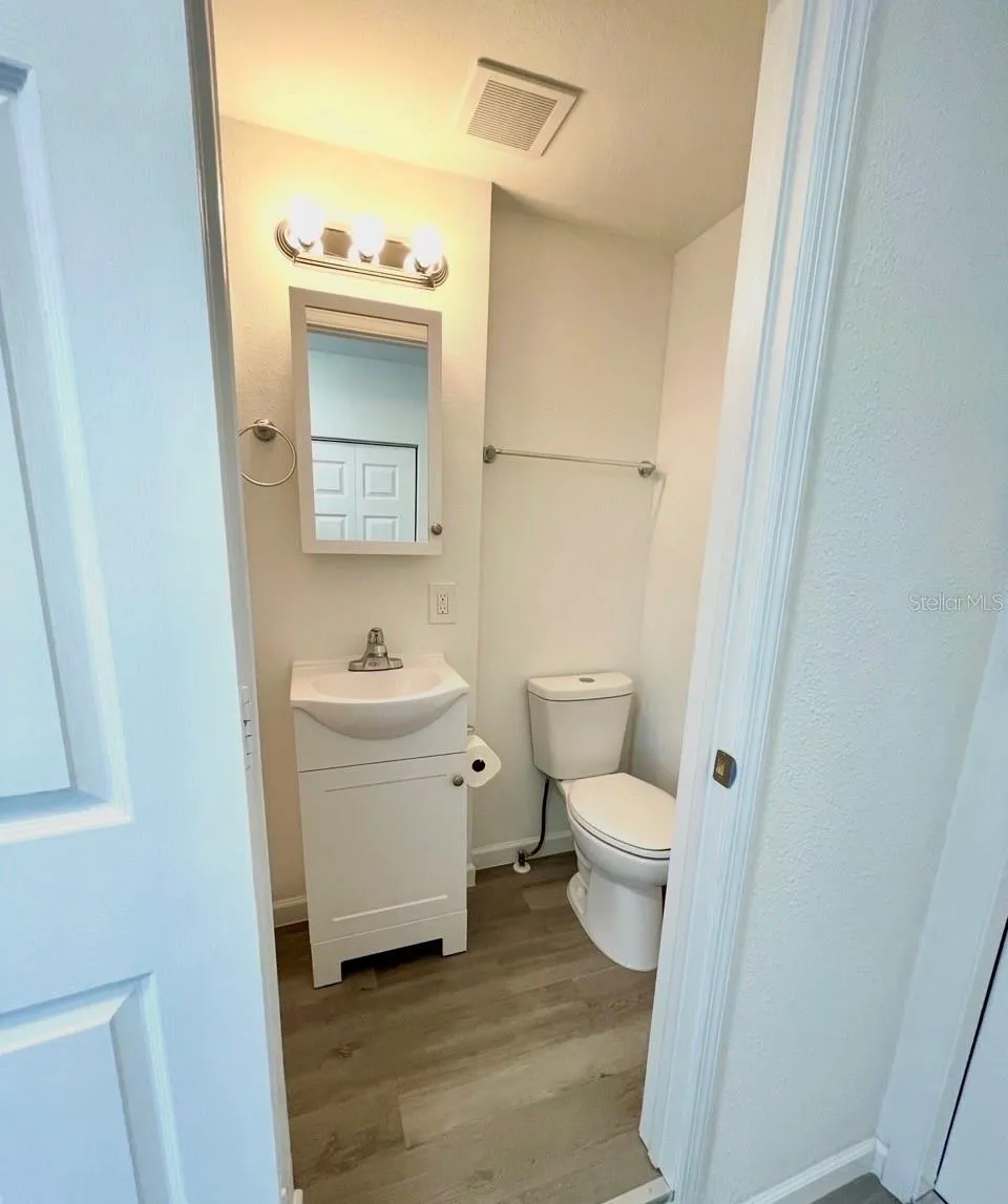 4675 ORLANDO CIRCLE Bradenton, FL 34207