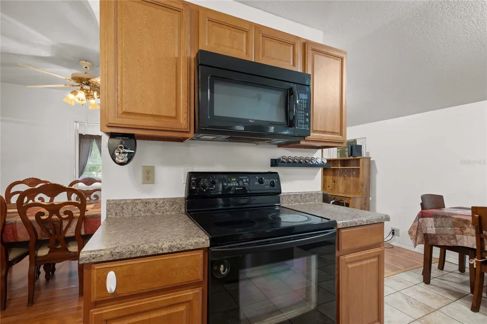 14927 14TH STREET Dade City, FL 33523