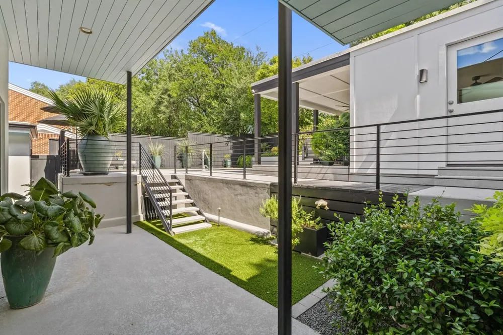 2909 Hillview Road Austin, TX 78703