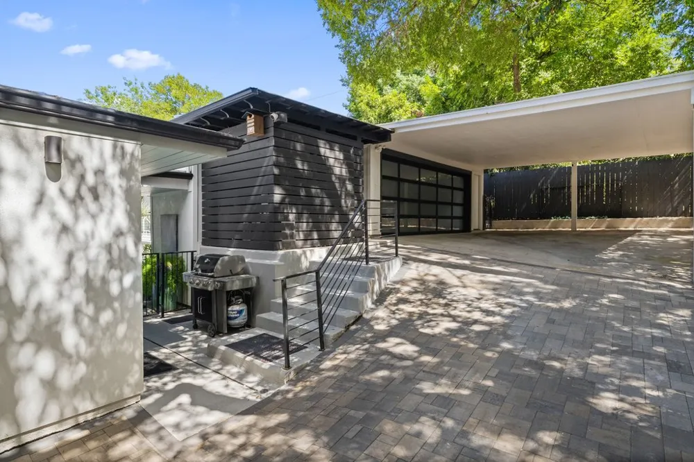 2909 Hillview Road Austin, TX 78703