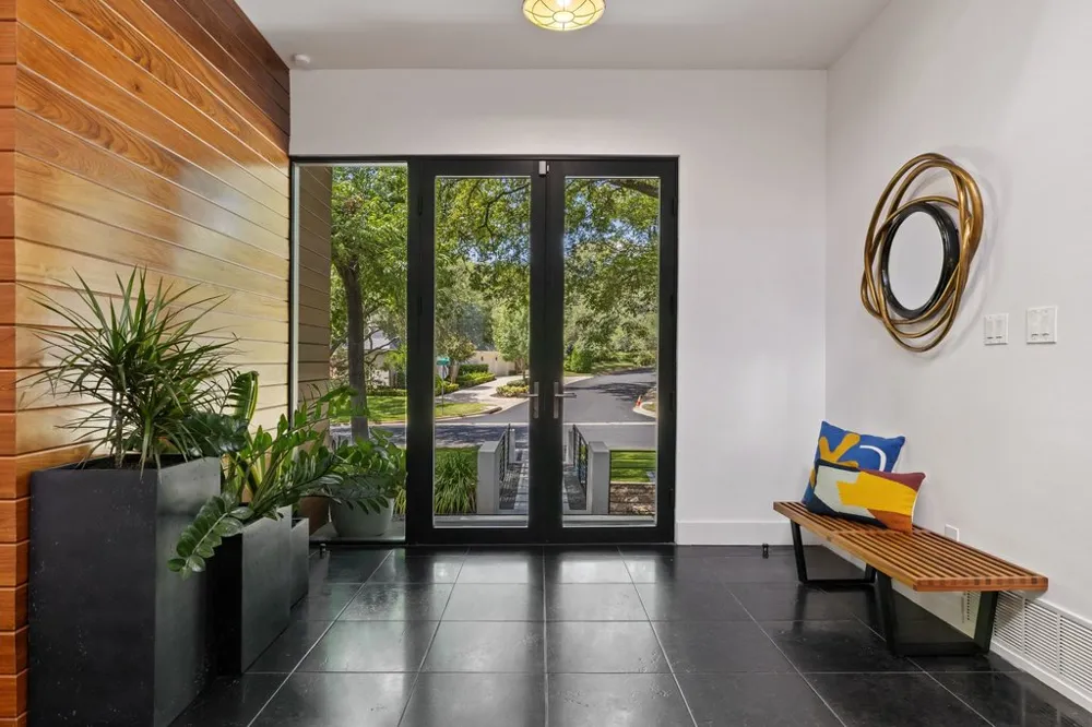 2909 Hillview Road Austin, TX 78703