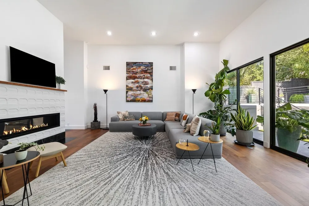 2909 Hillview Road Austin, TX 78703